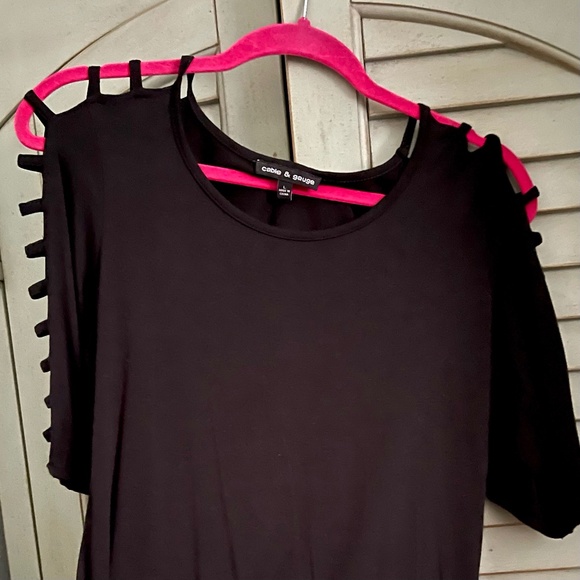 Cable and Gauge 3/4 Length Peek a Boo Sleeve Black Size Large - Picture 3 of 12